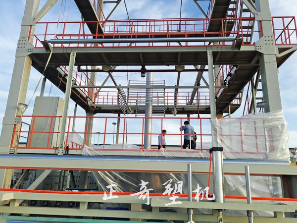 Plastic wide-width greenhouse film blowing machine